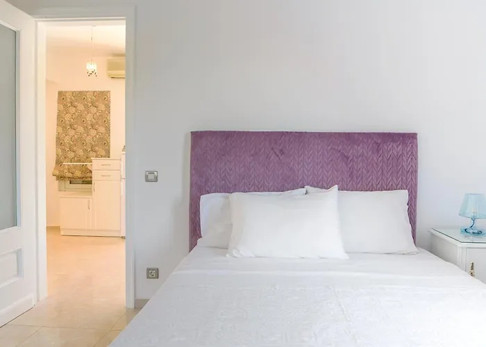 Archontariki Suites & Apartments * Λακήθρα